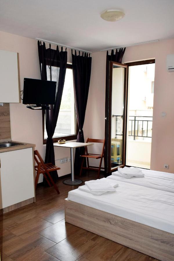 Flora Beach Apartaments 부르가스 외부 사진