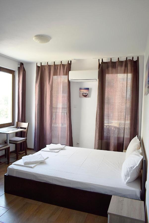 Flora Beach Apartaments 부르가스 외부 사진