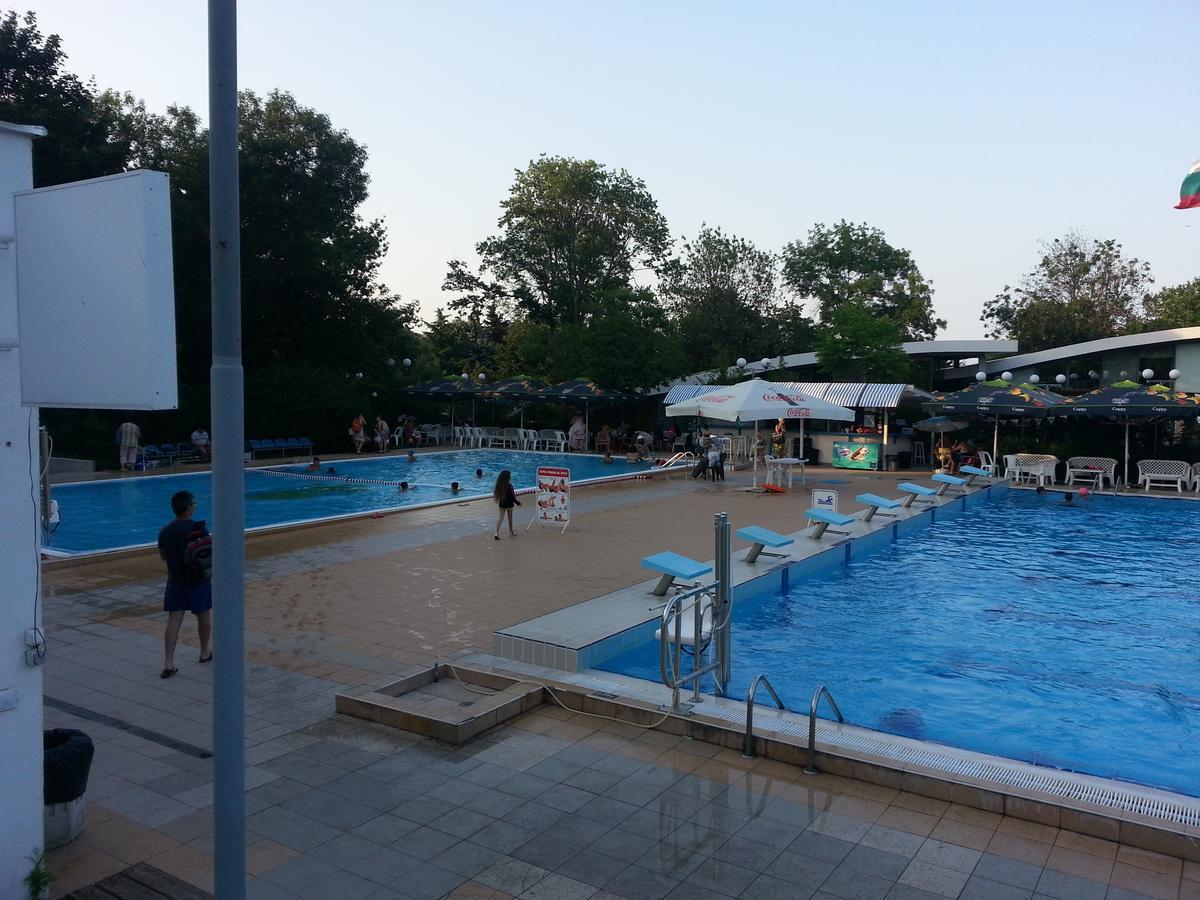 Flora Beach Apartaments 부르가스 외부 사진